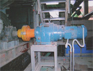 用于燒結廠圓輥給料機